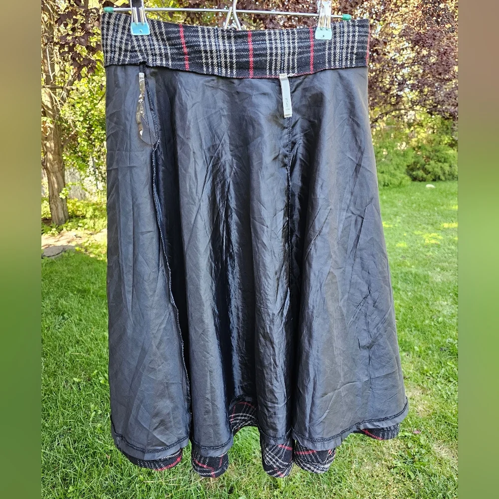 Vintage Plaid Midi Skirt - Picture 8 of 10